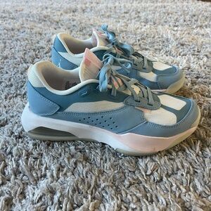 Air Jordan’s 23E size 7.5